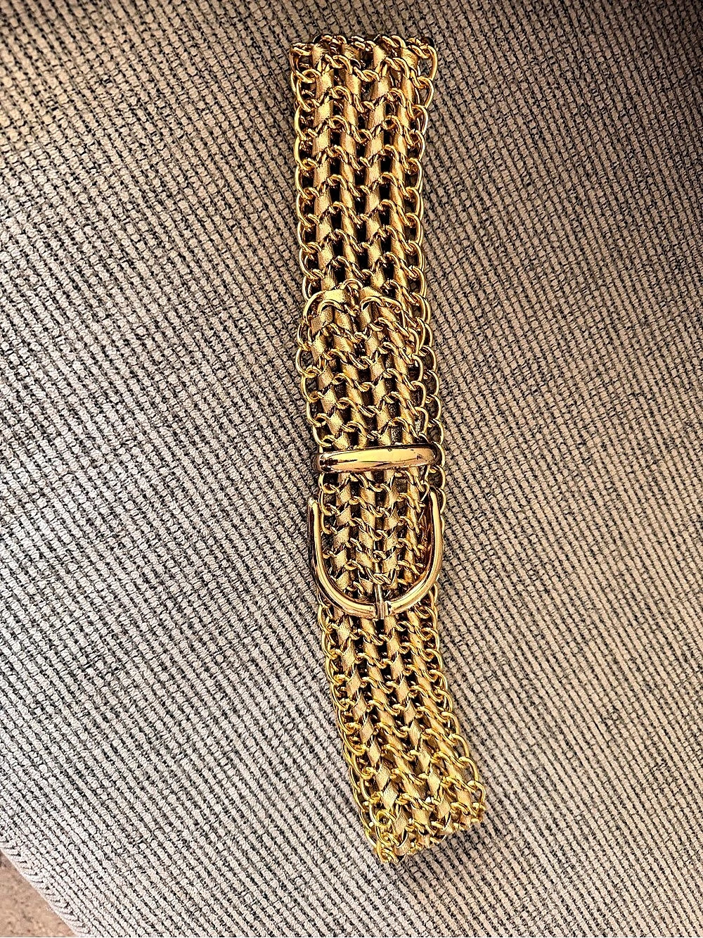 Beautiful Gold-Tone Chain-Link Belt Intertwined Gold Metallic Throughout Chain
